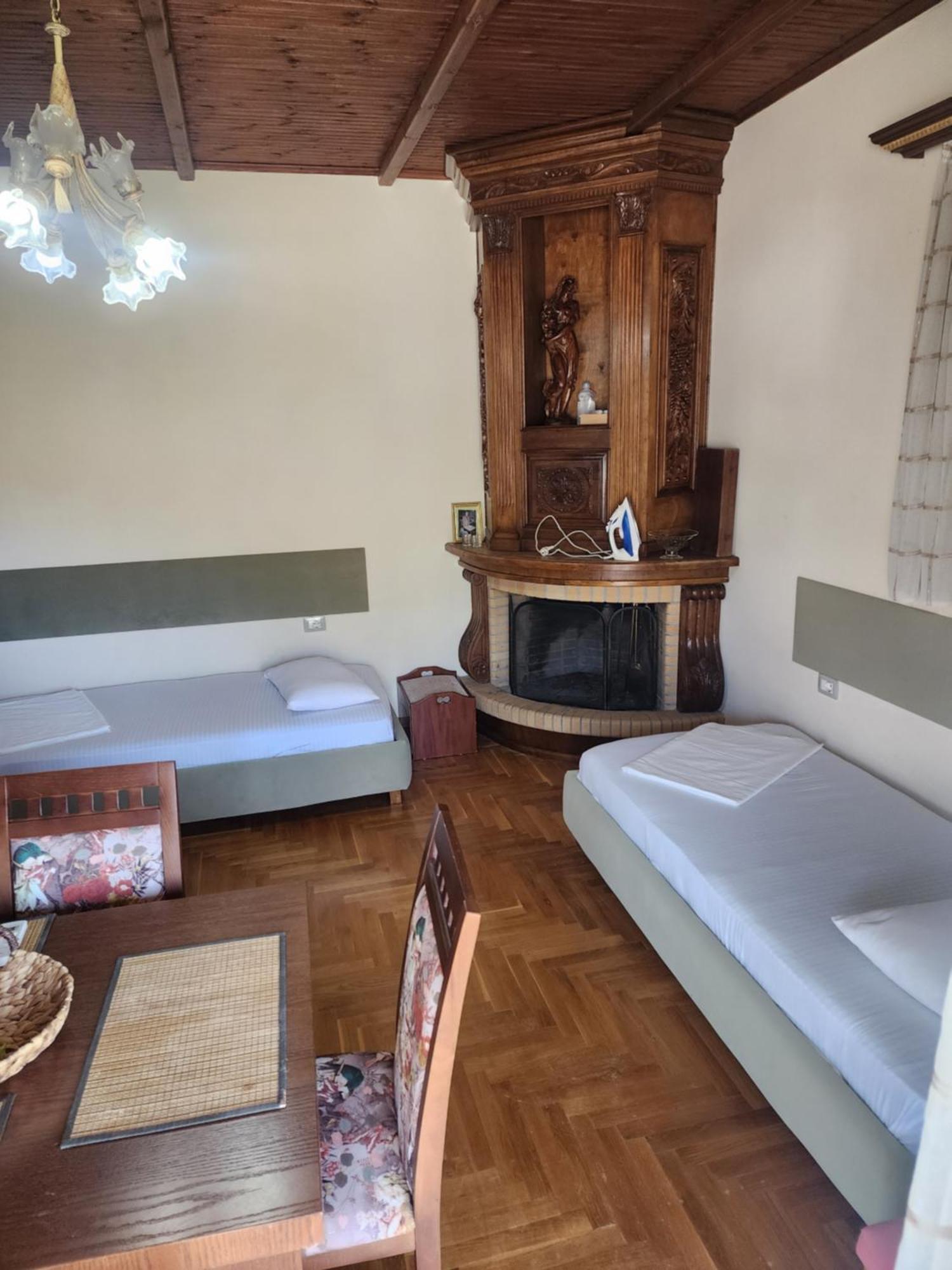Vila Altini Borsh Habitación foto
